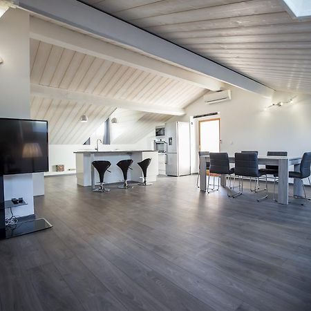 Sherlock Loft By Connexion Cannes Bagian luar foto
